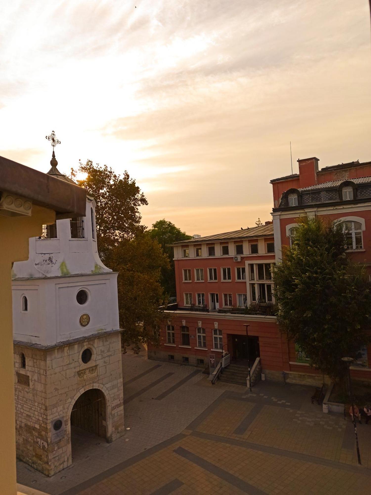 Хотел Театъръ Pleven Exterior foto