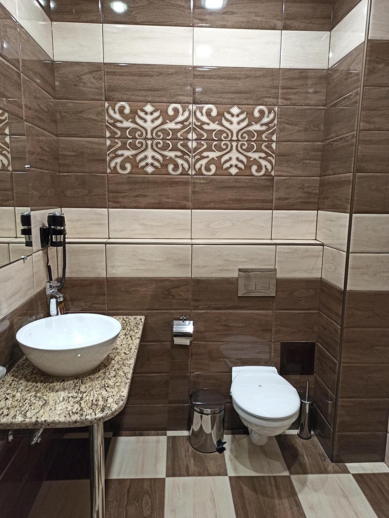Хотел Театъръ Pleven Exterior foto