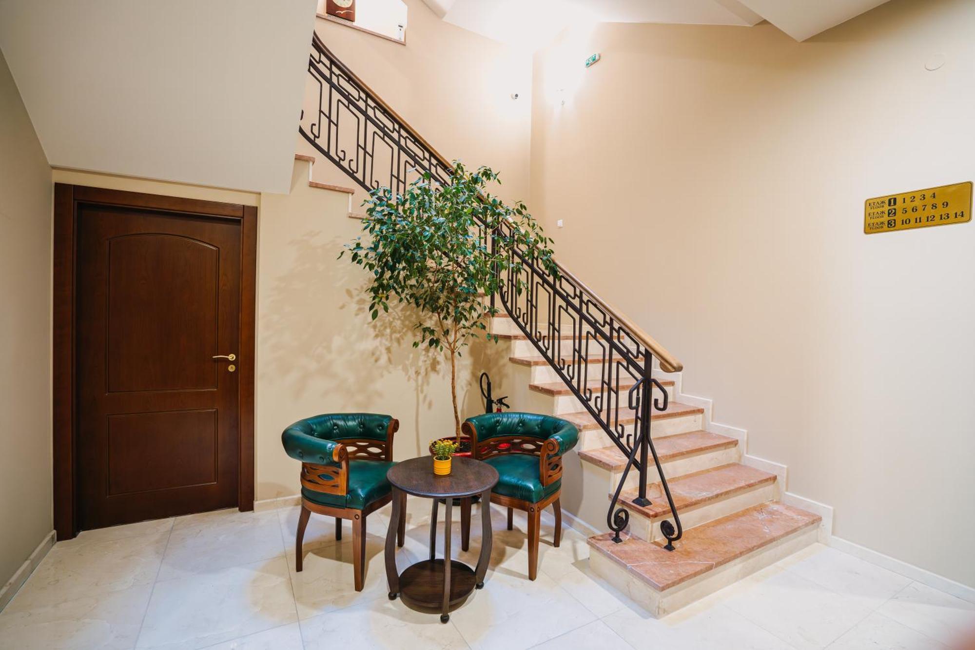 Хотел Театъръ Pleven Exterior foto